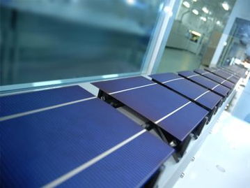 光伏熱潮下的資本角逐 8家企業競逐上市，兩家光源設備公司“圈錢夢”破滅